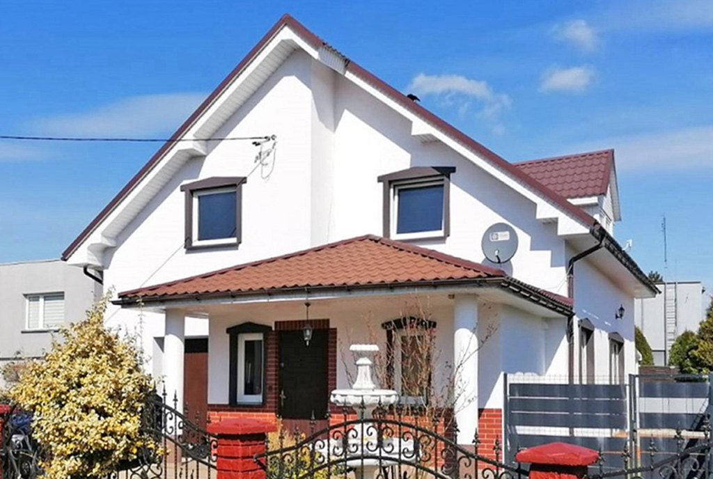 imponujące wejście do ekskluzywnej willi na sprzedaż Zielona Góra (okolice)