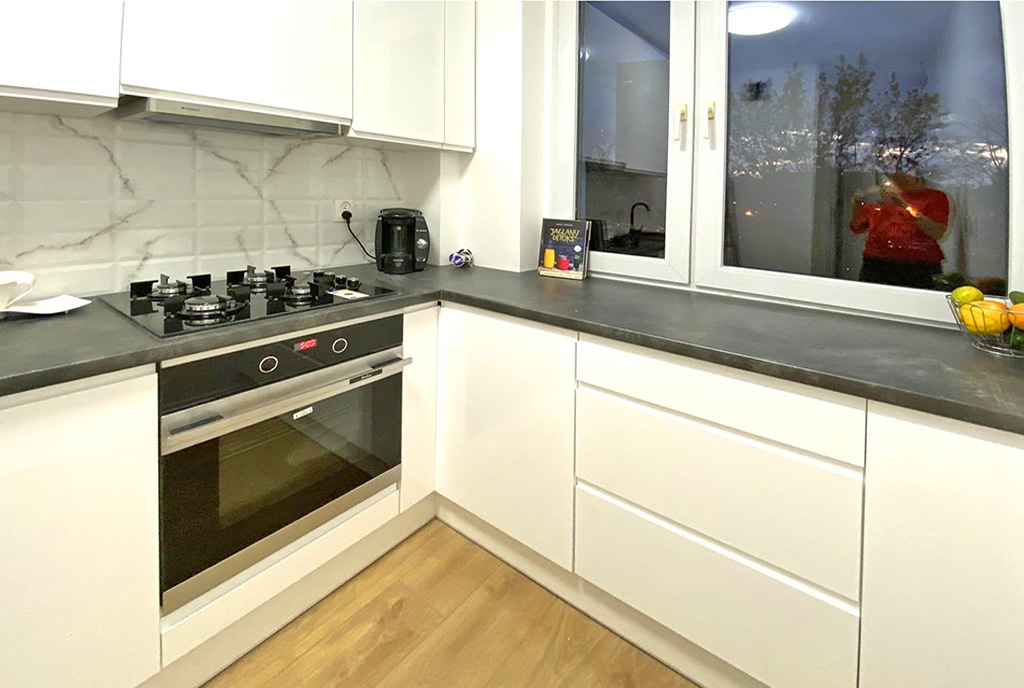 zabudowana kuchnia w luksusowym apartamencie do sprzedaży Szczecin