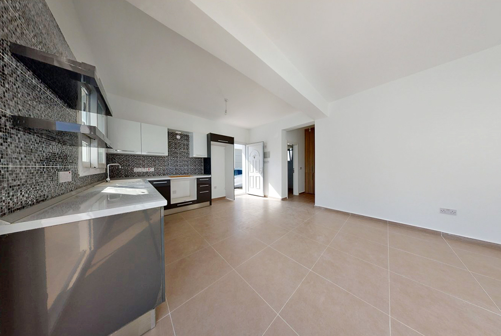 przestronny salon w luksusowej willi na sprzedaż Cypr (Iskele)