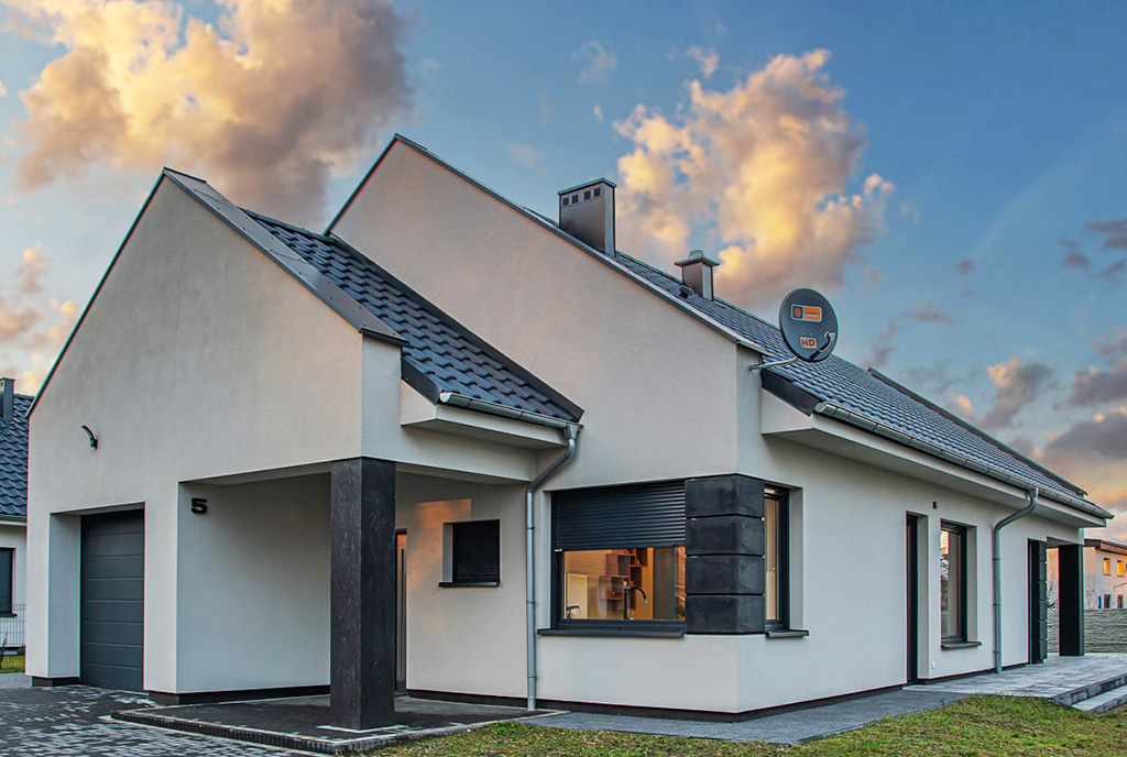 monumentalna bryła ekskluzywnej willi na wynajem Bolesławiec