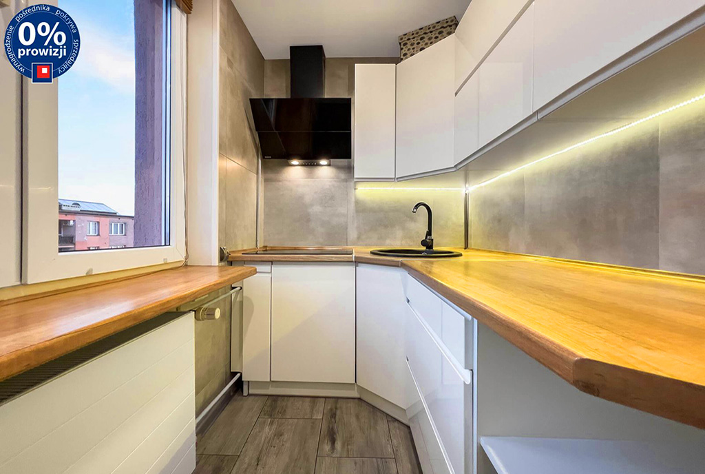 funkcjonalnie zabudowana kuchnia w luksusowym apartamencie na sprzedaż Katowice (okolice)