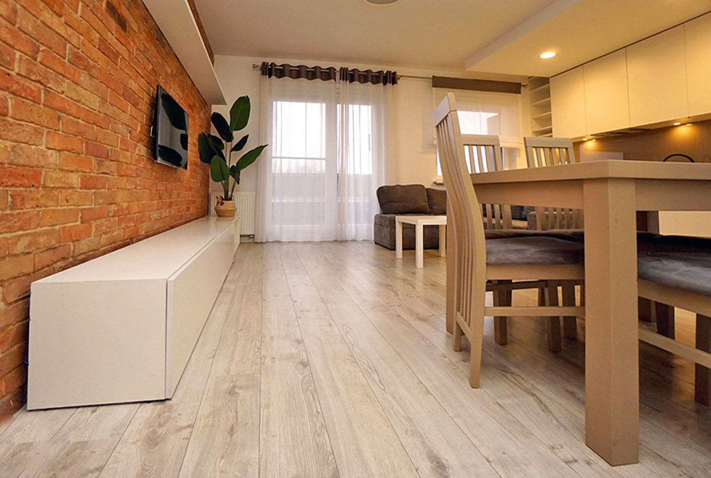 fragment pokoju gościnnego w ekskluzywnym apartamencie na wynajem Konin