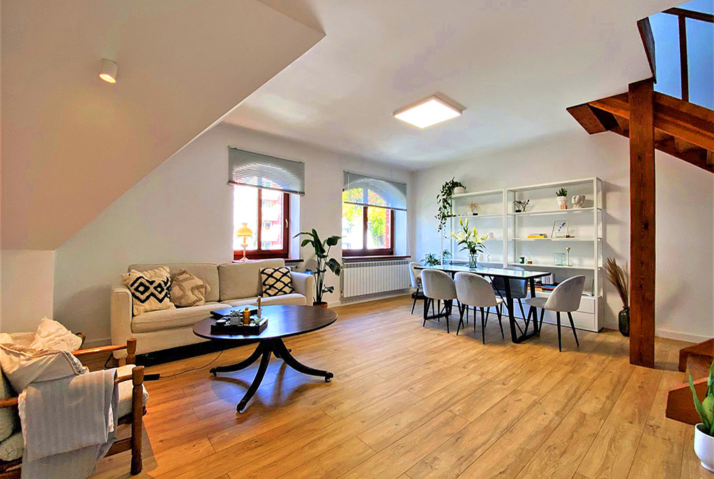 obszerne wnętrze luksusowego apartamentu na sprzedaż Wrocław