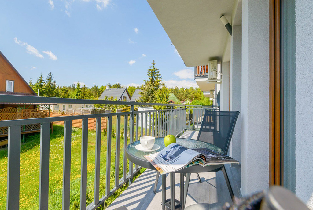 słoneczny taras przy ekskluzywnej willi na sprzedaż Gdańsk (okolice)