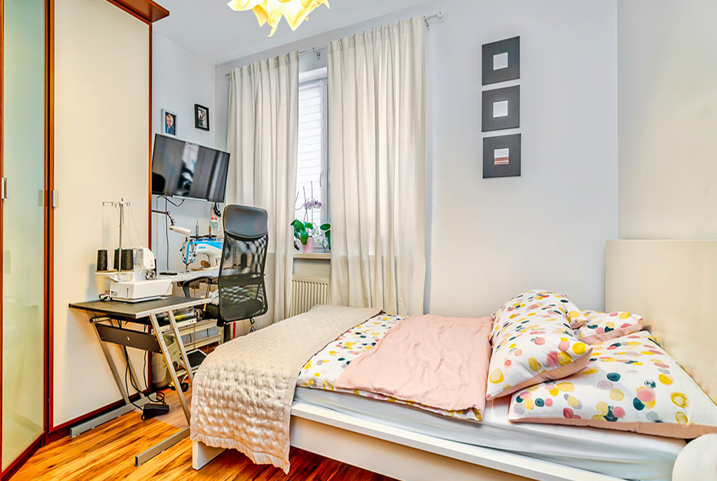 jeden z pokoi w ekskluzywnym apartamencie na sprzedaż Gdańsk