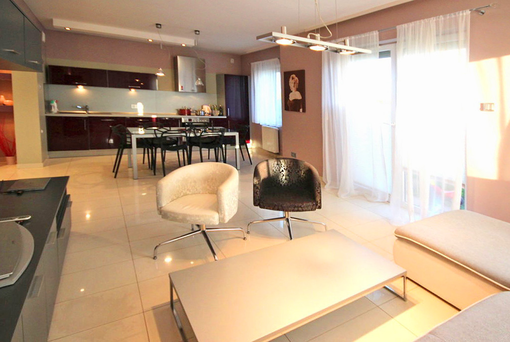 rzut na aneks kuchenny w luksusowym apartamencie do wynajmu Szczecin