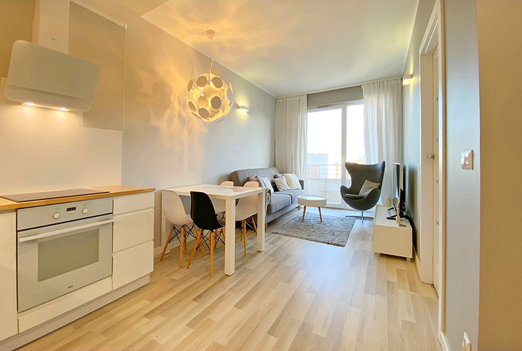słoneczne wnętrze luksusowego apartamentu do wynajmu Szczecin