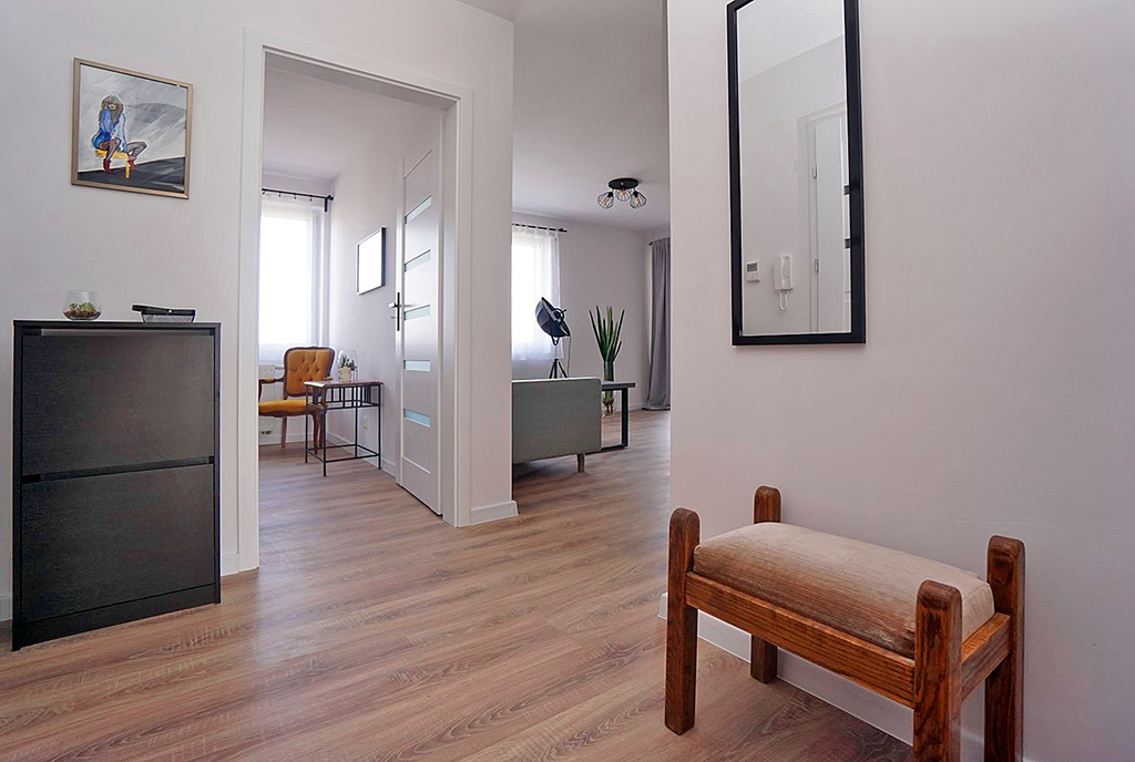 elegancki przedpokój w luksusowym apartamencie do sprzedaży Piotrków Trybunalski