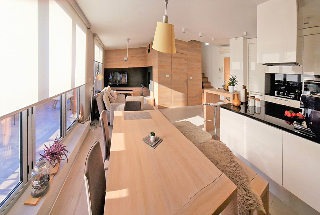 jadalnia oraz kuchnia w luksusowym apartamencie na sprzedaż Ustroń