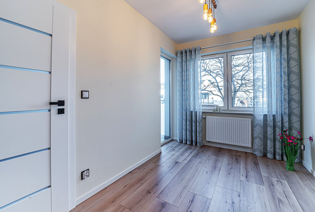 inna perspektywa jednego z pomieszczeń w ekskluzywnym apartamencie na wynajem Bolesławiec