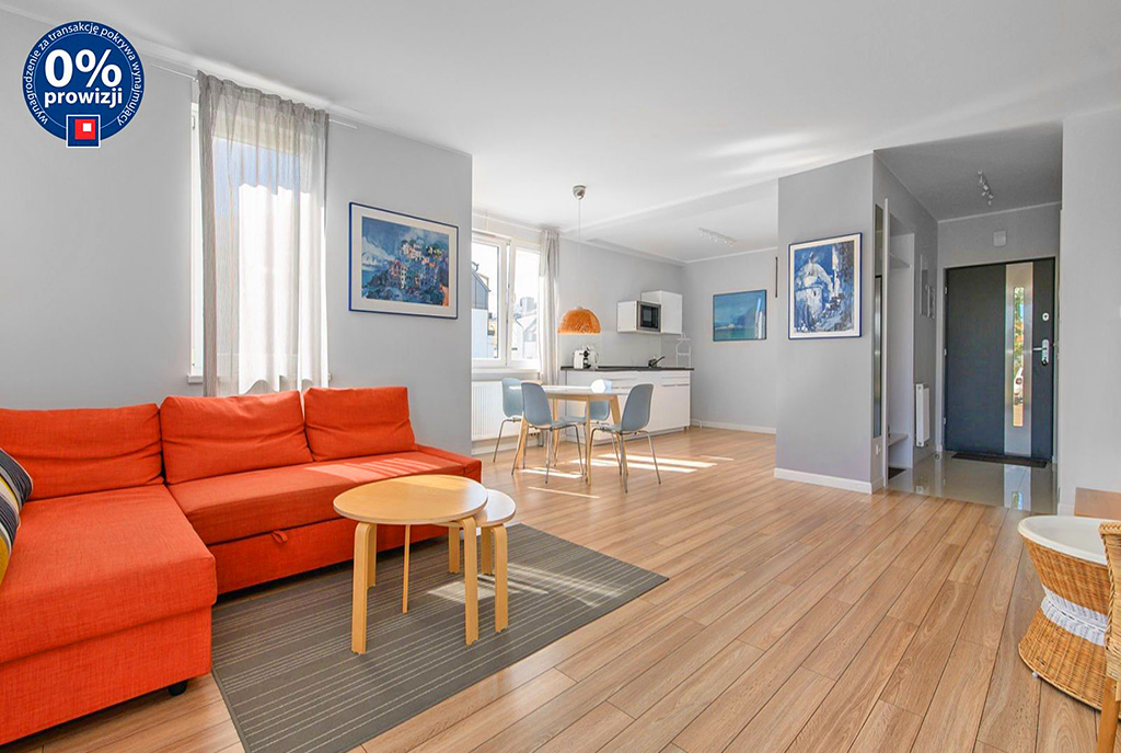 odważna kolorystyka wnętrza ekskluzywnej willi do wynajęcia Gdynia (okolice)