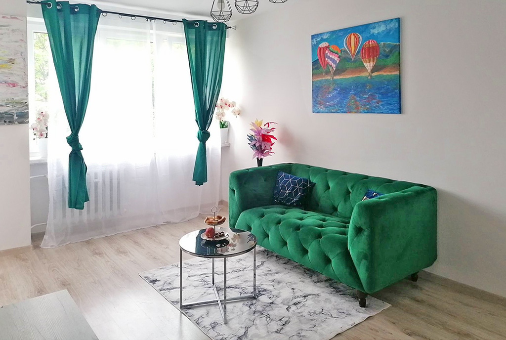 kameralny pokój dzienny w luksusowym apartamencie na sprzedaż Legnica (okolice)