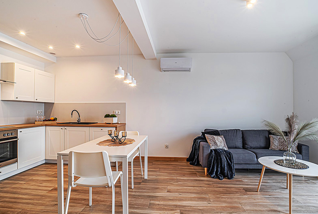 reprezentacyjny pokój dzienny w luksusowym apartamencie do wynajmu Bolesławiec