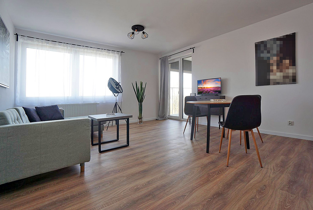 przestronny salon w luksusowym apartamencie na sprzedaż Piotrków Trybunalski