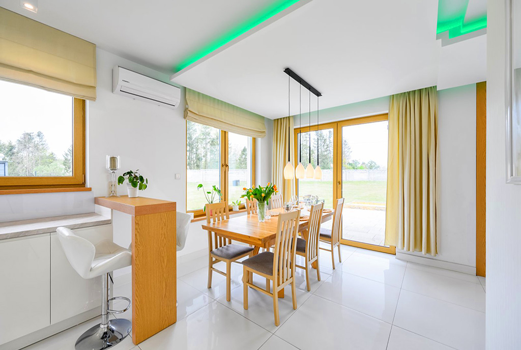 wytworny salon w luksusowej willi na sprzedaż Gdańsk (okolice)