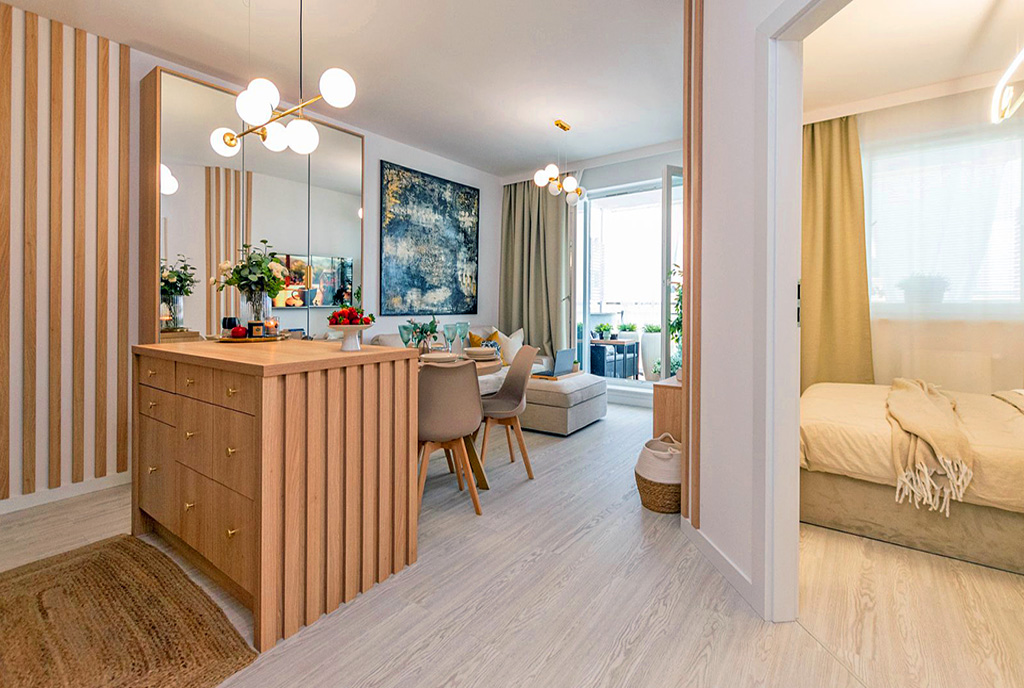 widok od strony holu na wnętrze ekskluzywnego apartamentu na sprzedaż Elbląg