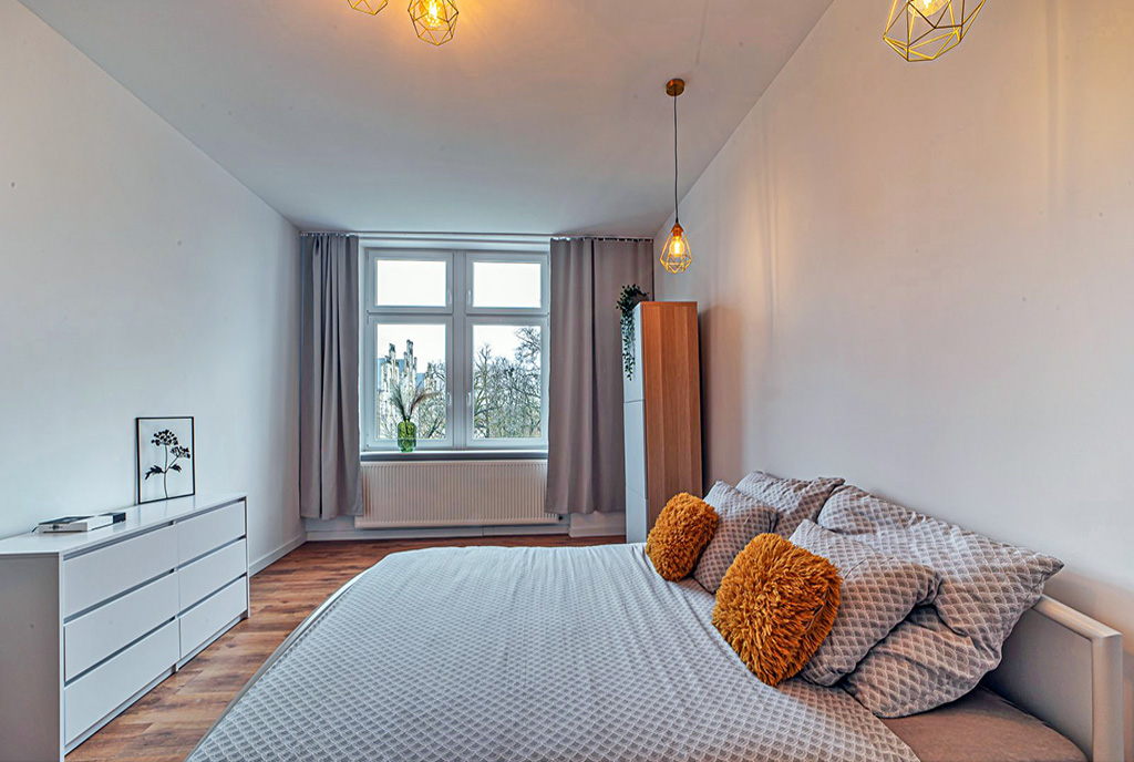 fragment sypialni w ekskluzywnym apartamencie na sprzedaż Bolesławiec