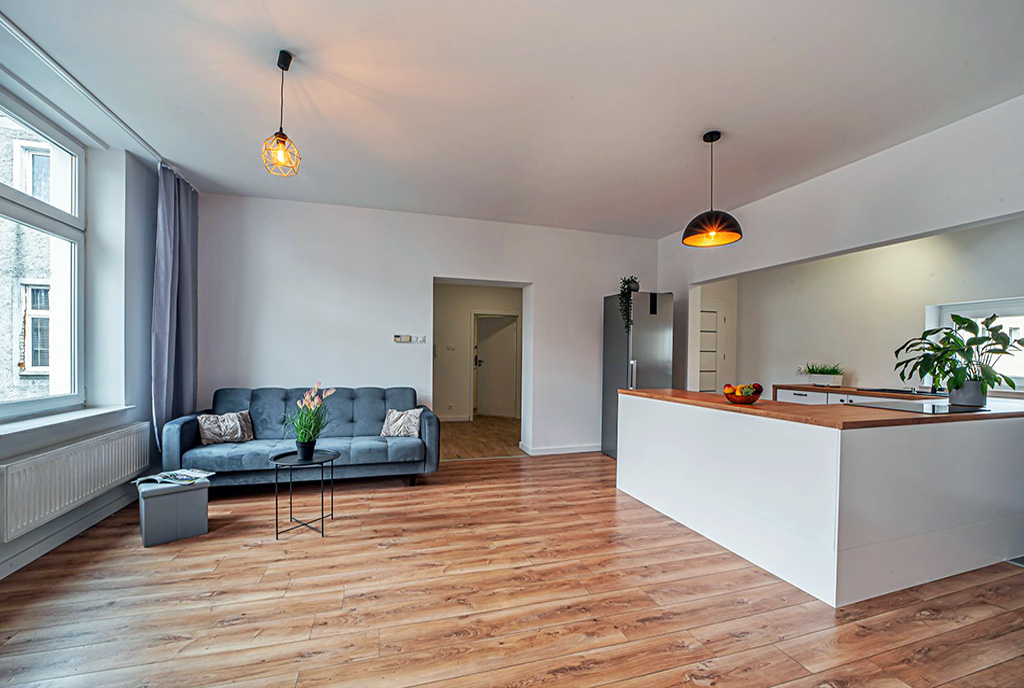 inna perspektywa salonu w luksusowym apartamencie do sprzedaży Bolesławiec