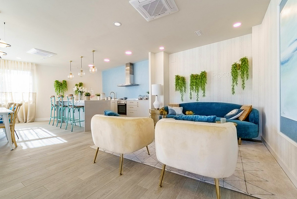 imponujący salon w ekskluzywnym apartamencie do sprzedaży Hiszpania (Benalmadena)
