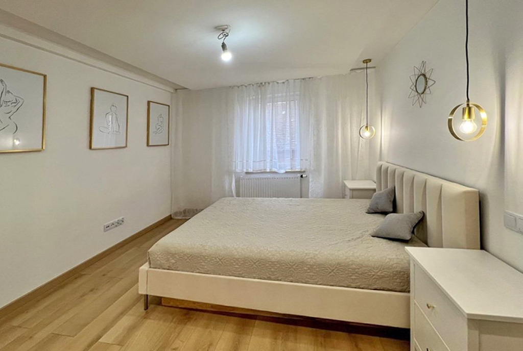 prywatna sypialnia w ekskluzywnym apartamencie na sprzedaż Legnica (okolice)