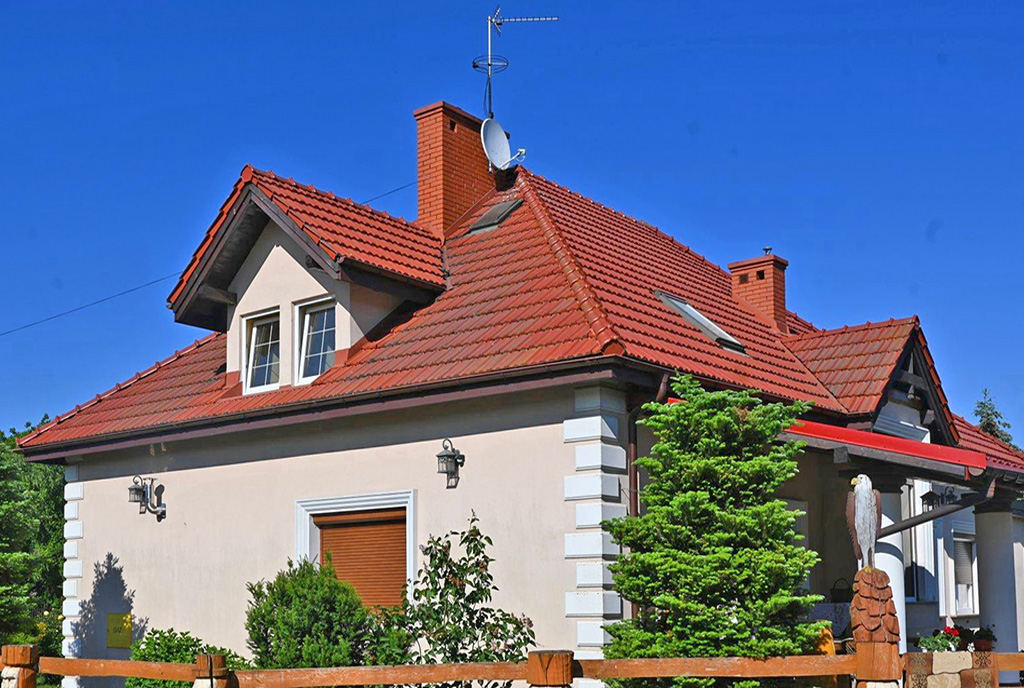 imponujące rozmachem wejście do luksusowej willi na sprzedaż Mielec (okolice)