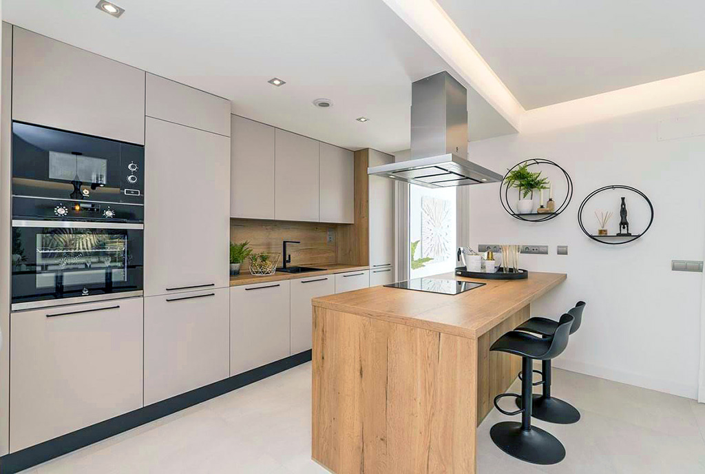 praktycznie zaprojektowana kuchnia w luksusowym apartamencie na sprzedaż Hiszpania (Mijas)