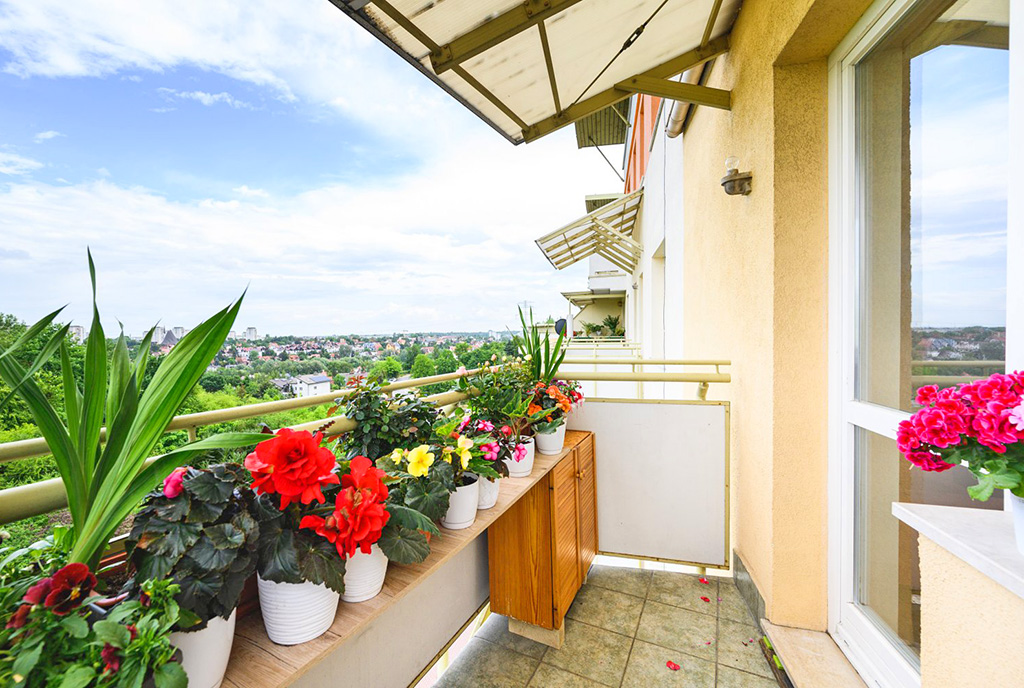 imponujący balkon przy ekskluzywnym apartamencie na wynajem Gdańsk