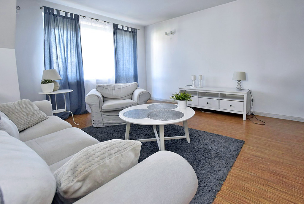 fragment pokoju dziennego w ekskluzywnym apartamencie na wynajem Inowrocław