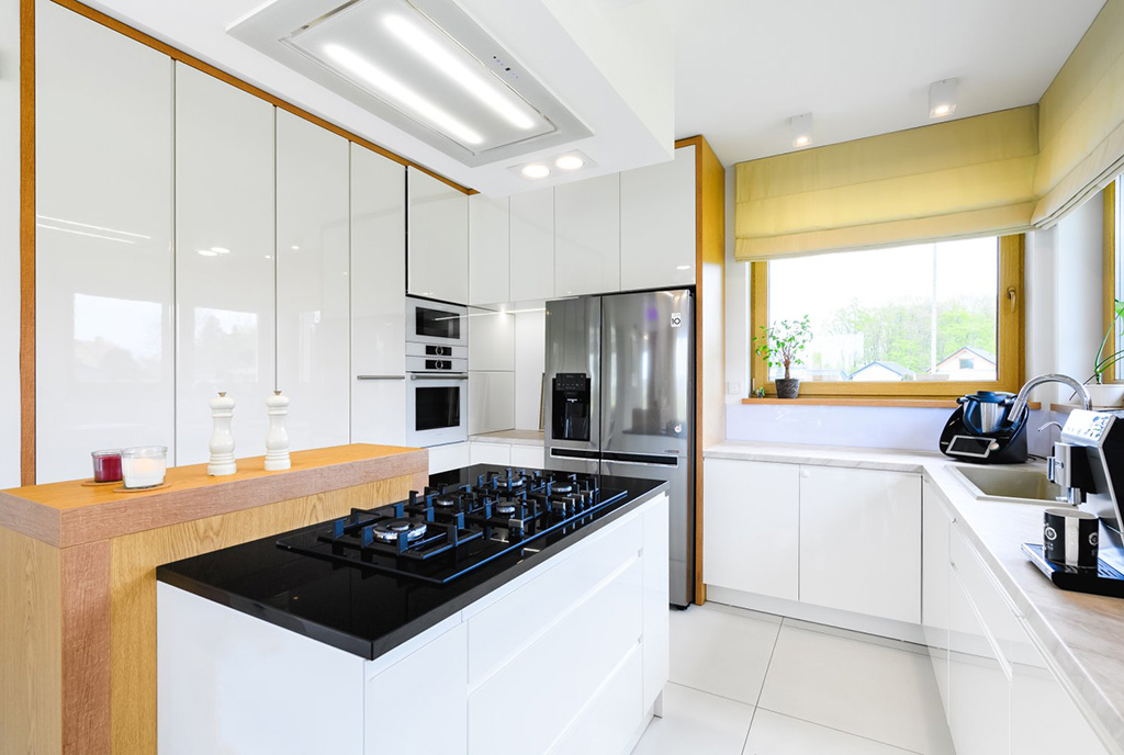 futurystyczna kuchnia w luksusowej willi na sprzedaż Gdańsk (okolice)