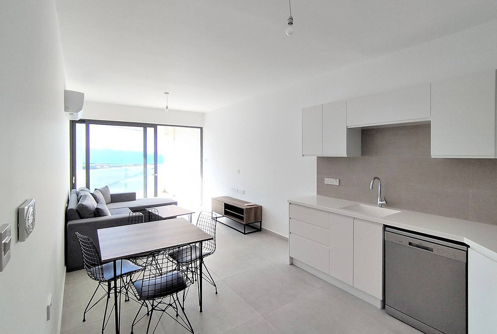 zaprojektowane w bieli wnętrze ekskluzywnego apartamentu na sprzedaż Cypr (Lefke)