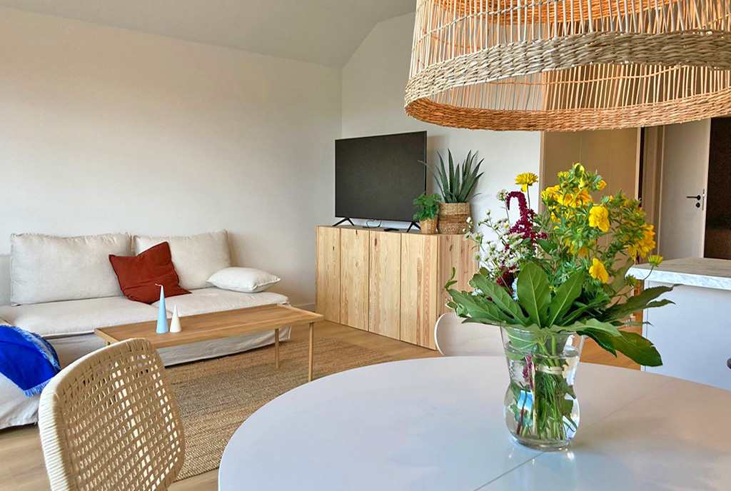 fragment salonu w ekskluzywnym apartamencie na wynajem Kwidzyn