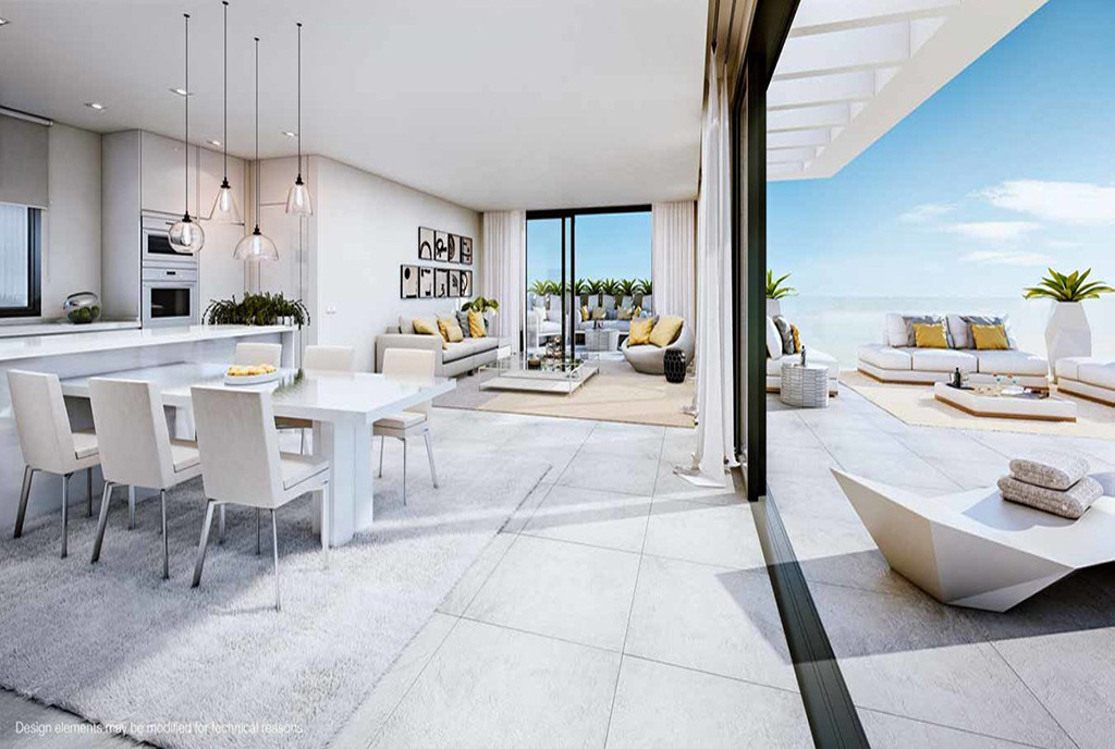 po lewej salon, po prawej taras przy luksusowym apartamencie na sprzedaż Hiszpania (Fuengirola)