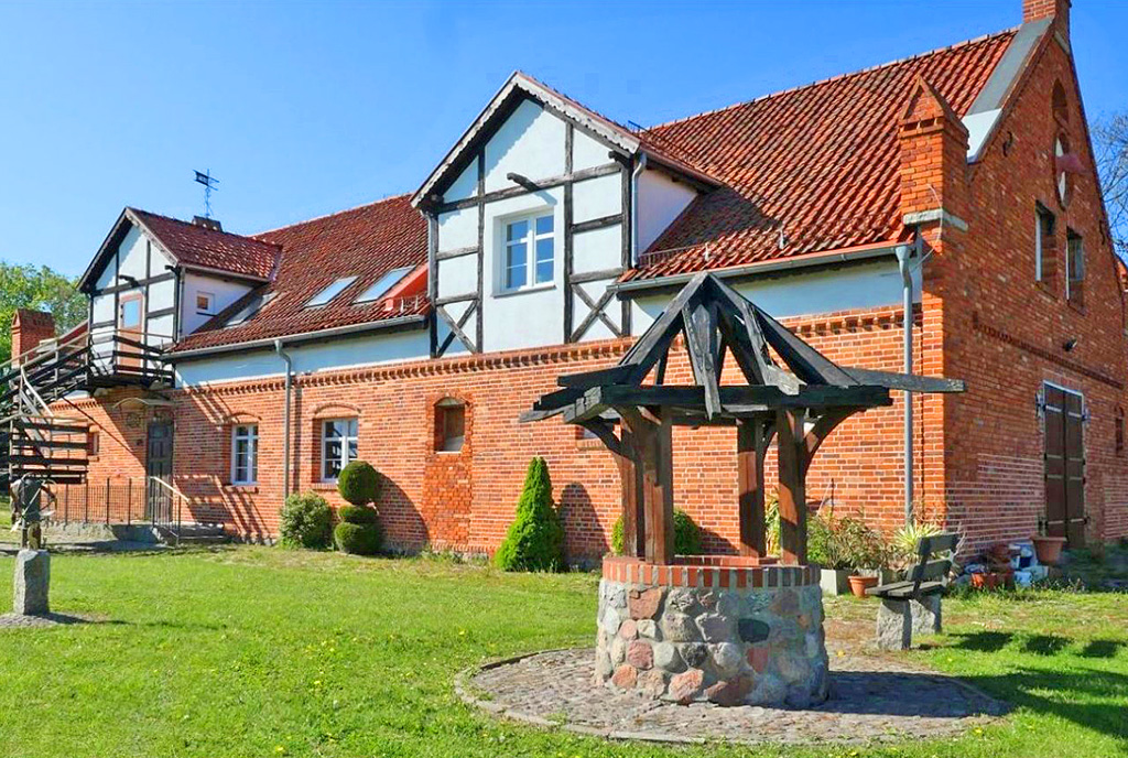 zagospodarowana działka wokół ekskluzywnego dworu na sprzedaż Malbork (okolice)