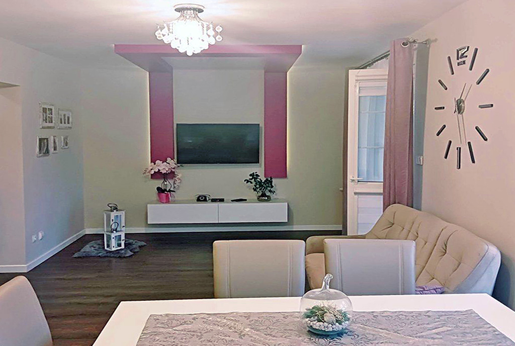 fragment salonu w luksusowej willi do sprzedaży Mielec (okolice)