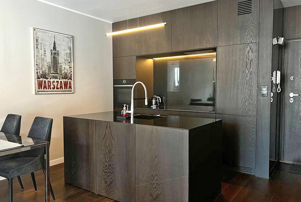 zabudowana kuchnia w ekskluzywnym apartamencie do sprzedaży Warszawa