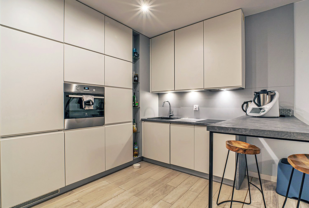 zabudowana kuchnia w luksusowym apartamencie do wynajmu Bolesławiec