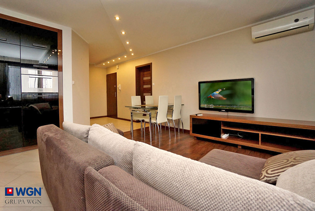 wytworny pokój dzienny w ekskluzywnym apartamencie do wynajęcia Konin