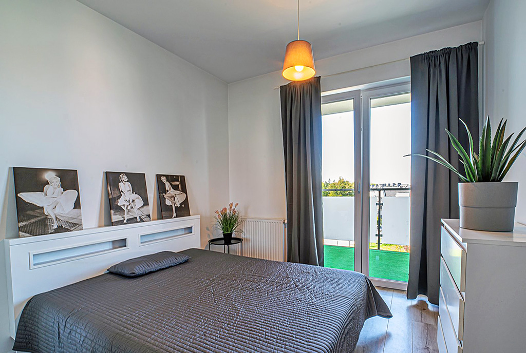 zaciszna sypialnia w ekskluzywnym apartamencie na wynajem Bolesławiec