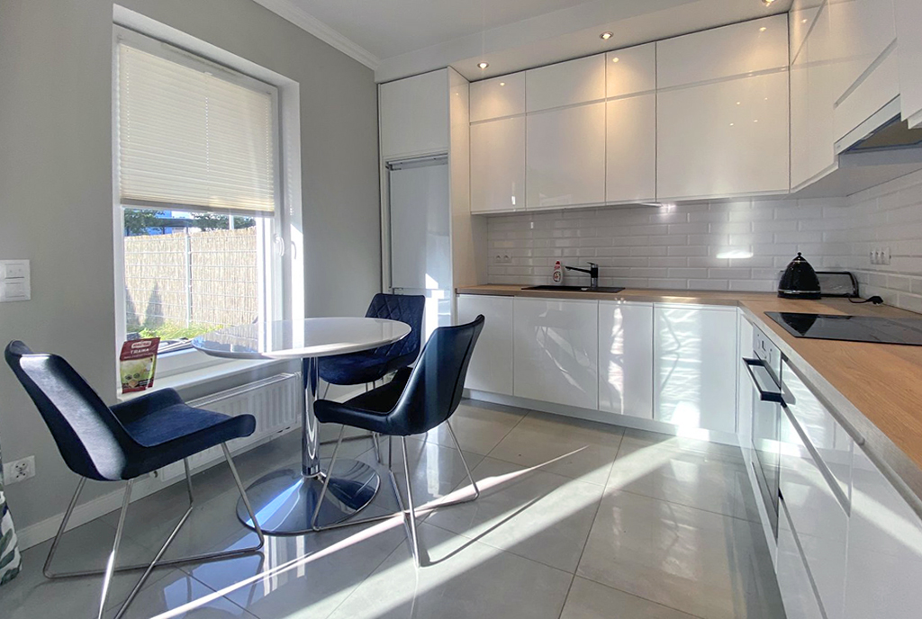 fragment kuchni w ekskluzywnym apartamencie na wynajem Szczecin