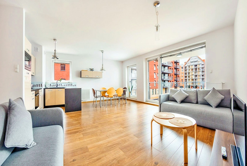 salon z fantastycznym widokiem w ekskluzywnym apartamencie do wynajęcia Gdańsk
