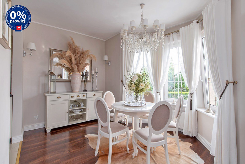 elegancka jadalnia w ekskluzywnej willi do sprzedaży Gdańsk