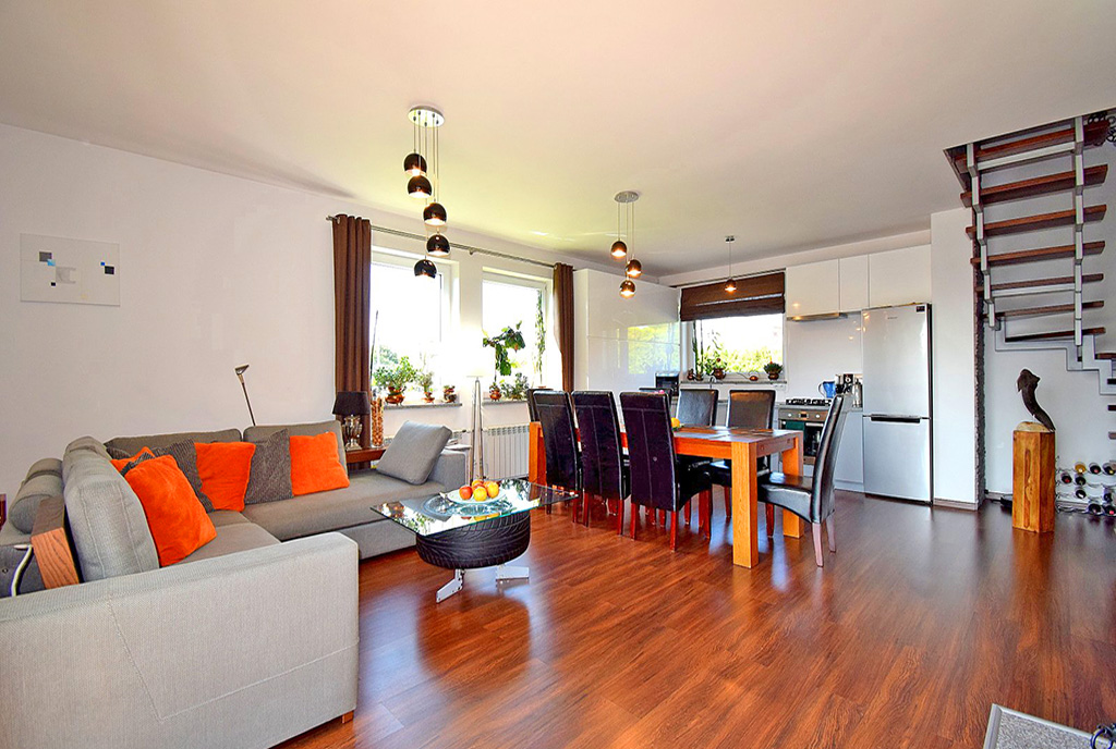 zaprojektowane zgodnie z najnowszymi trendami wnętrze luksusowej willi na sprzedaż Głogów (okolice)