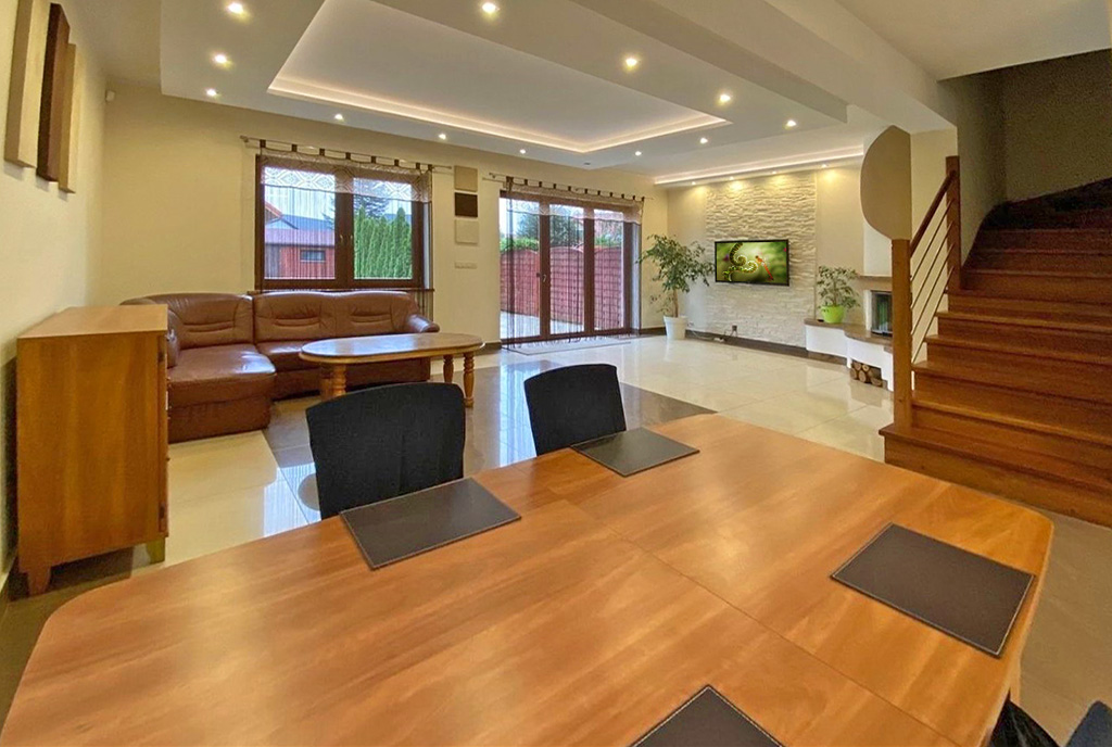 imponujące oświetlenie w ekskluzywnej willi do wynajęcia Szczecin