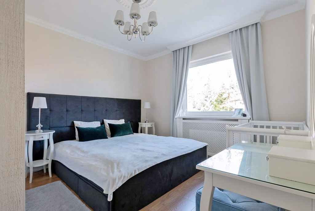 elegancka sypialnia w ekskluzywnym apartamencie na sprzedaż Gdańsk