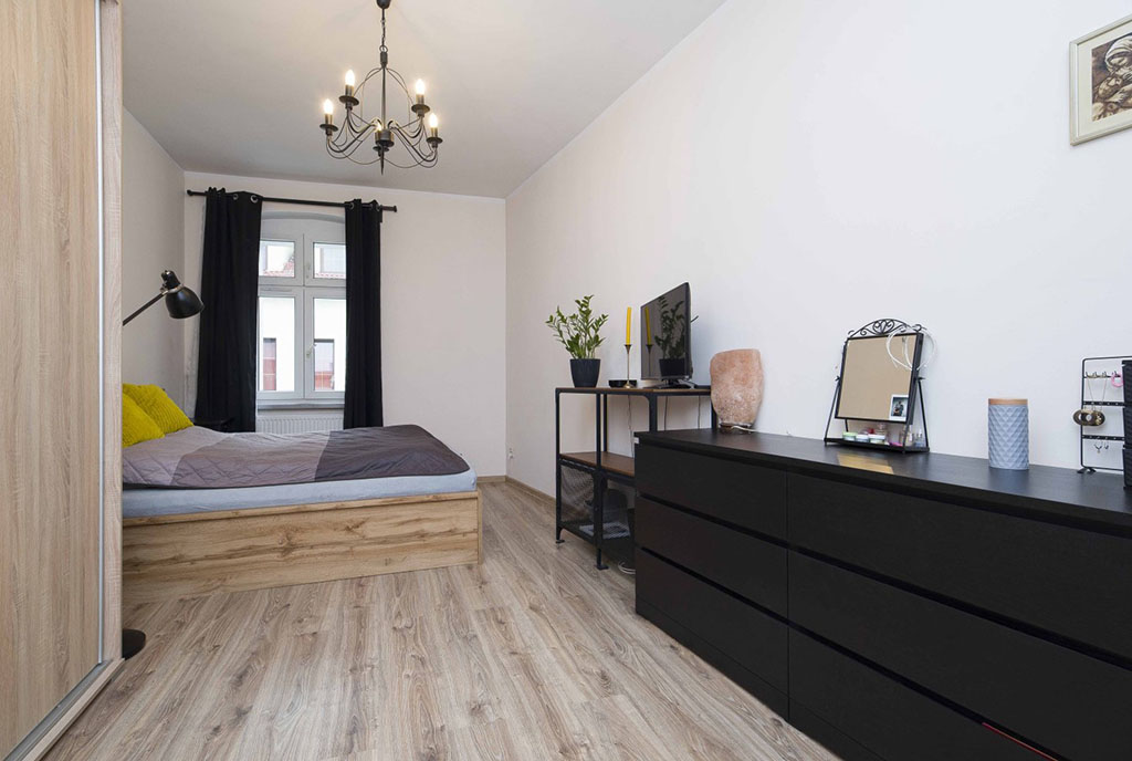 imponująca sypialnia w ekskluzywnym apartamencie do sprzedaży Katowice (okolice)