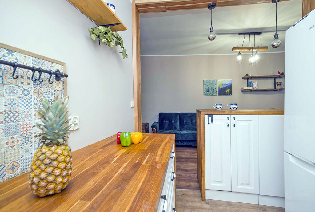 zdjęcie prezentuję aneks kuchenny w luksusowym apartamencie na sprzedaż Katowice (okolice)