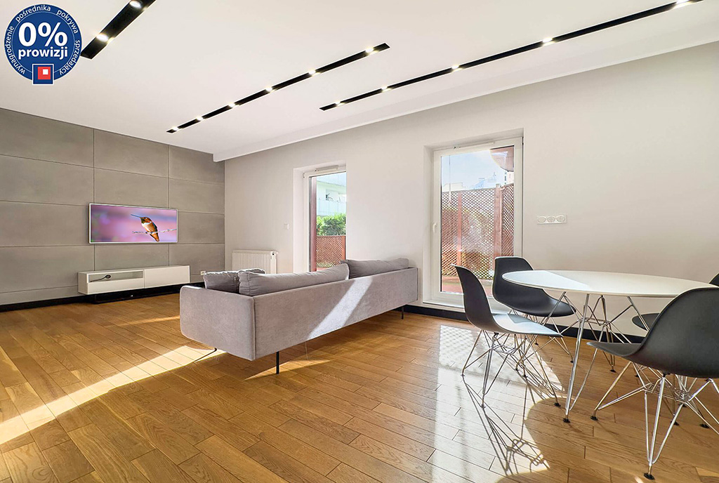 słoneczny salon w ekskluzywnym apartamencie do sprzedaży Katowice (okolice)