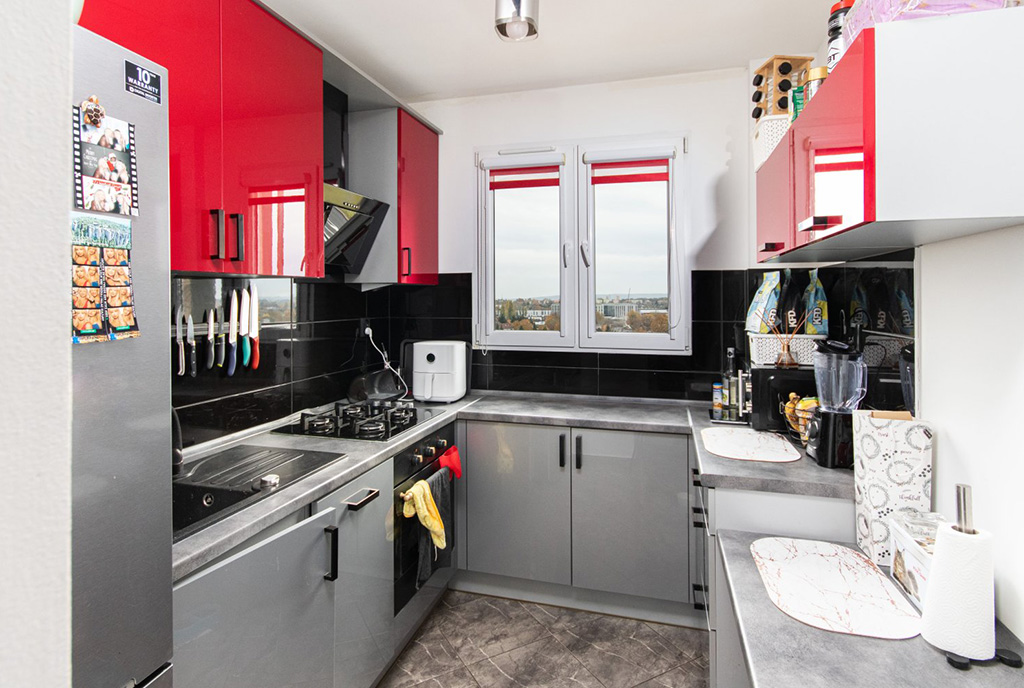 zabudowana kuchnia w luksusowym apartamencie na sprzedaż Szczecin