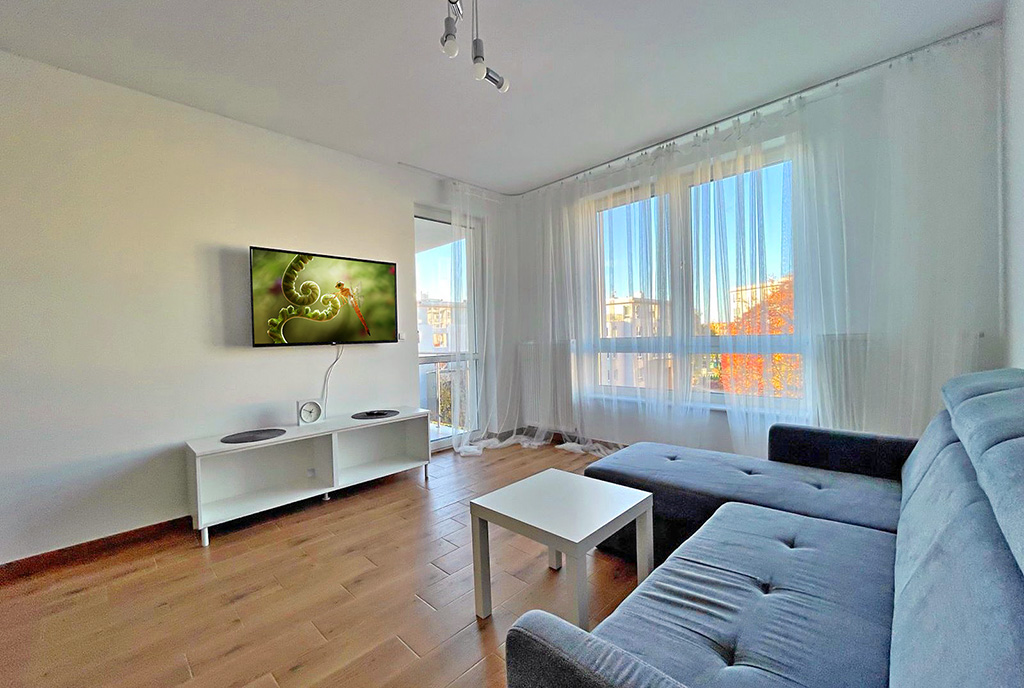 słoneczny salon w ekskluzywnym apartamencie do wynajęcia Gorzów Wielkopolski