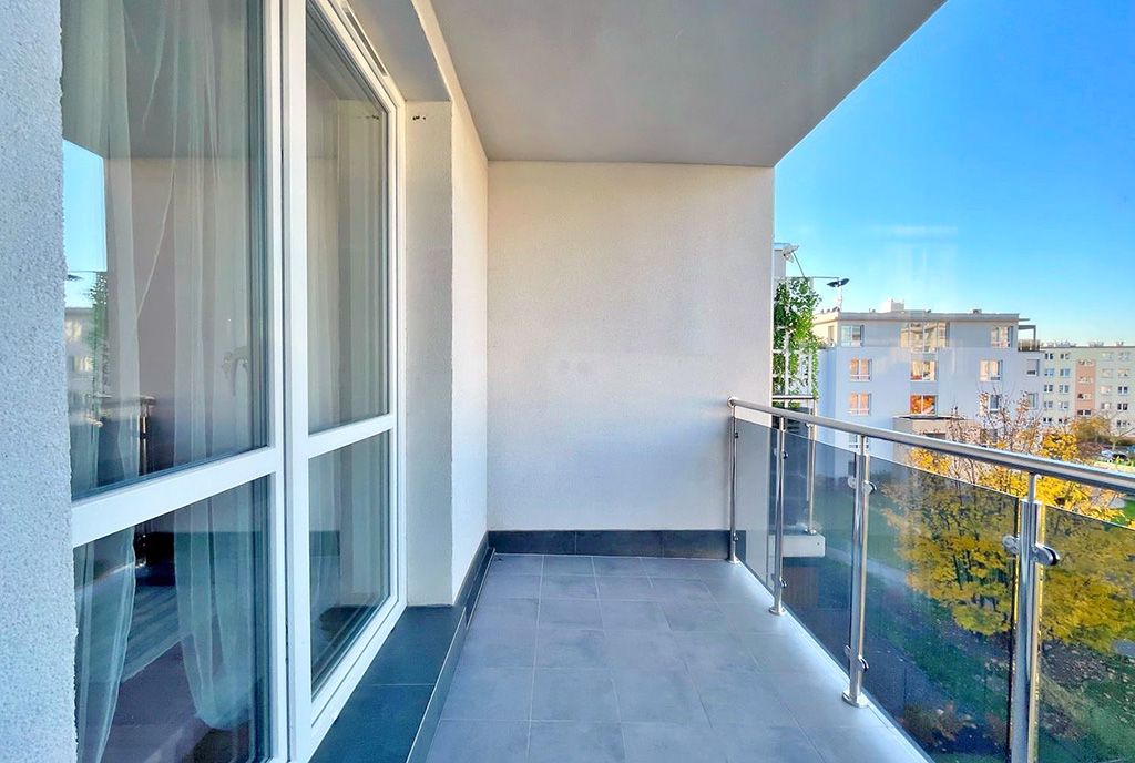 ładny balkon przy ekskluzywnym apartamencie na wynajem Gorzów Wielkopolski